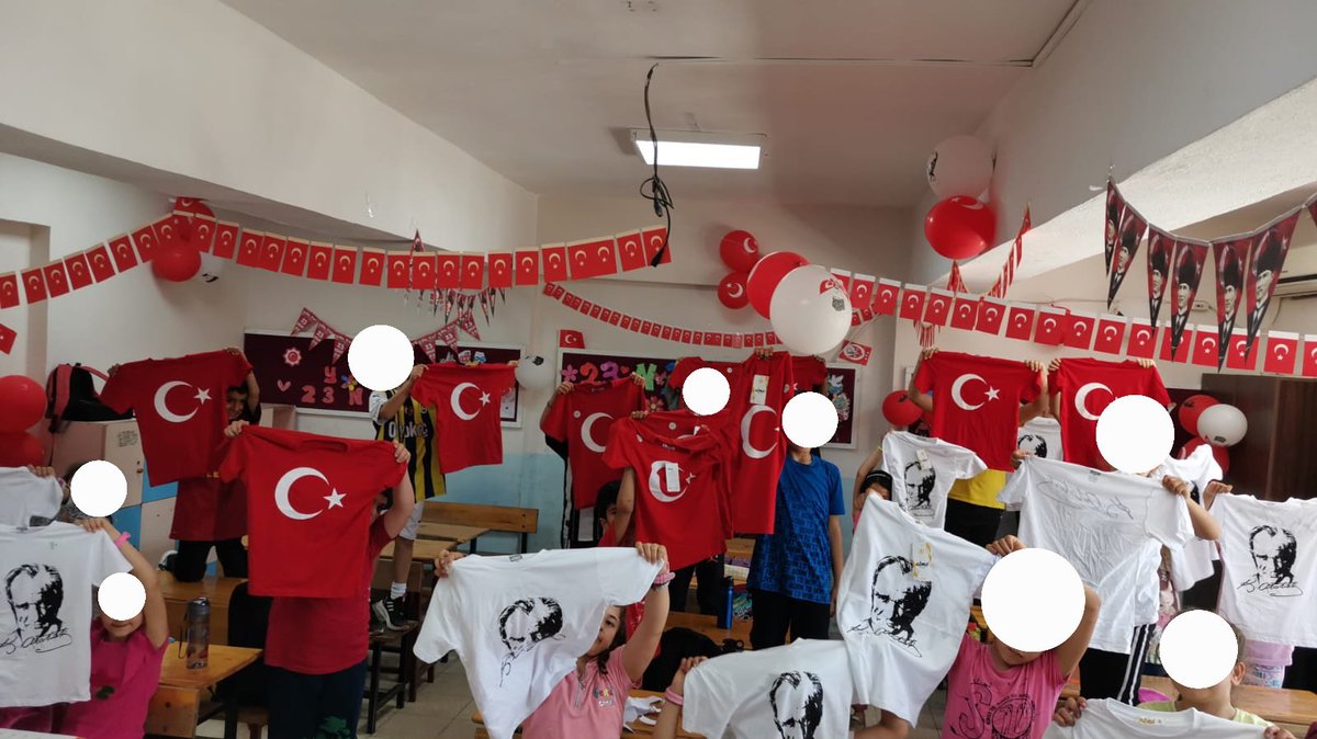 Tabi ki ulu önderimizin çocuklara hediyesi olan bu bayramda, şahsi meselesi Hatayda duyarsız kalmadık. #23nisanulusalegemenlikveçocukbayramıkutluolsun