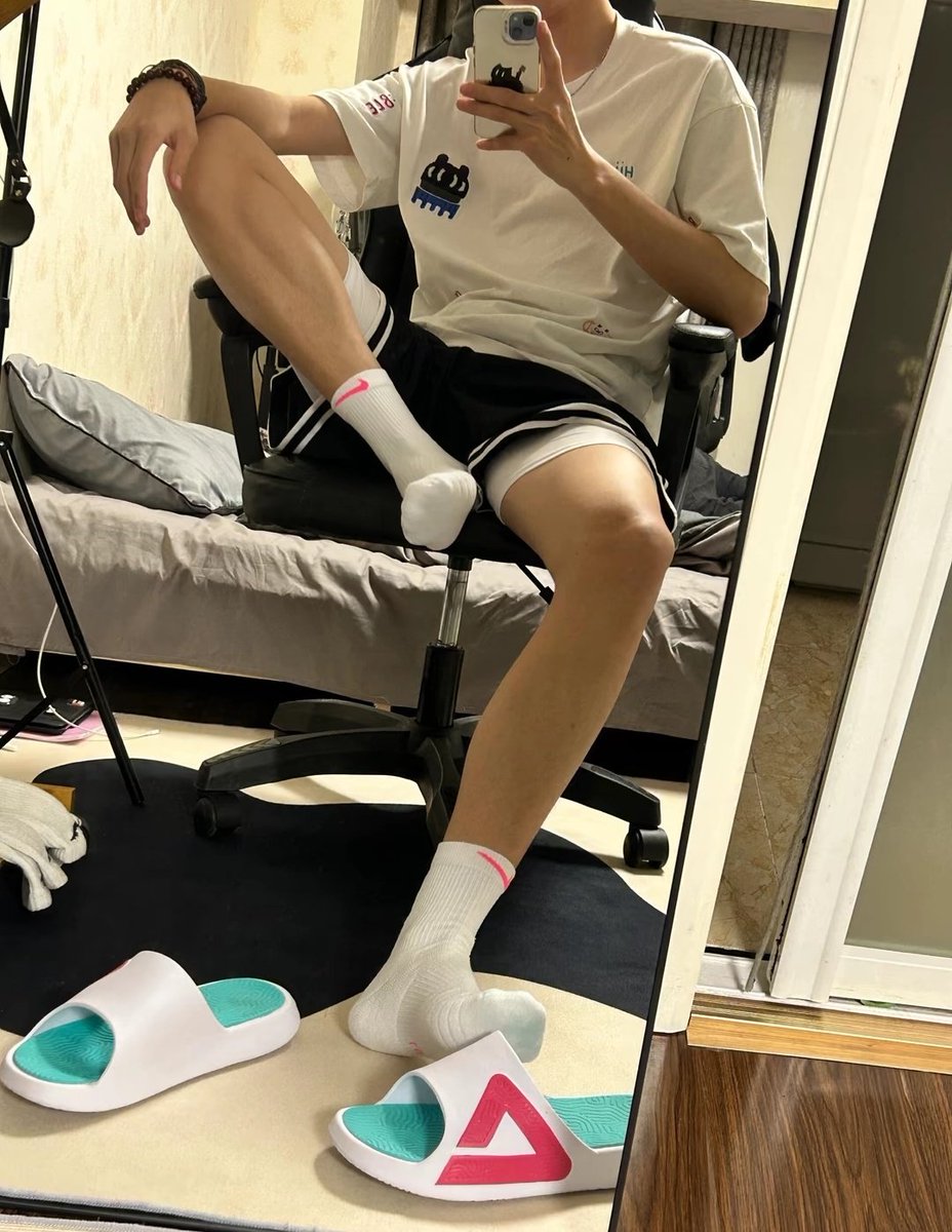 木子 tweet media
