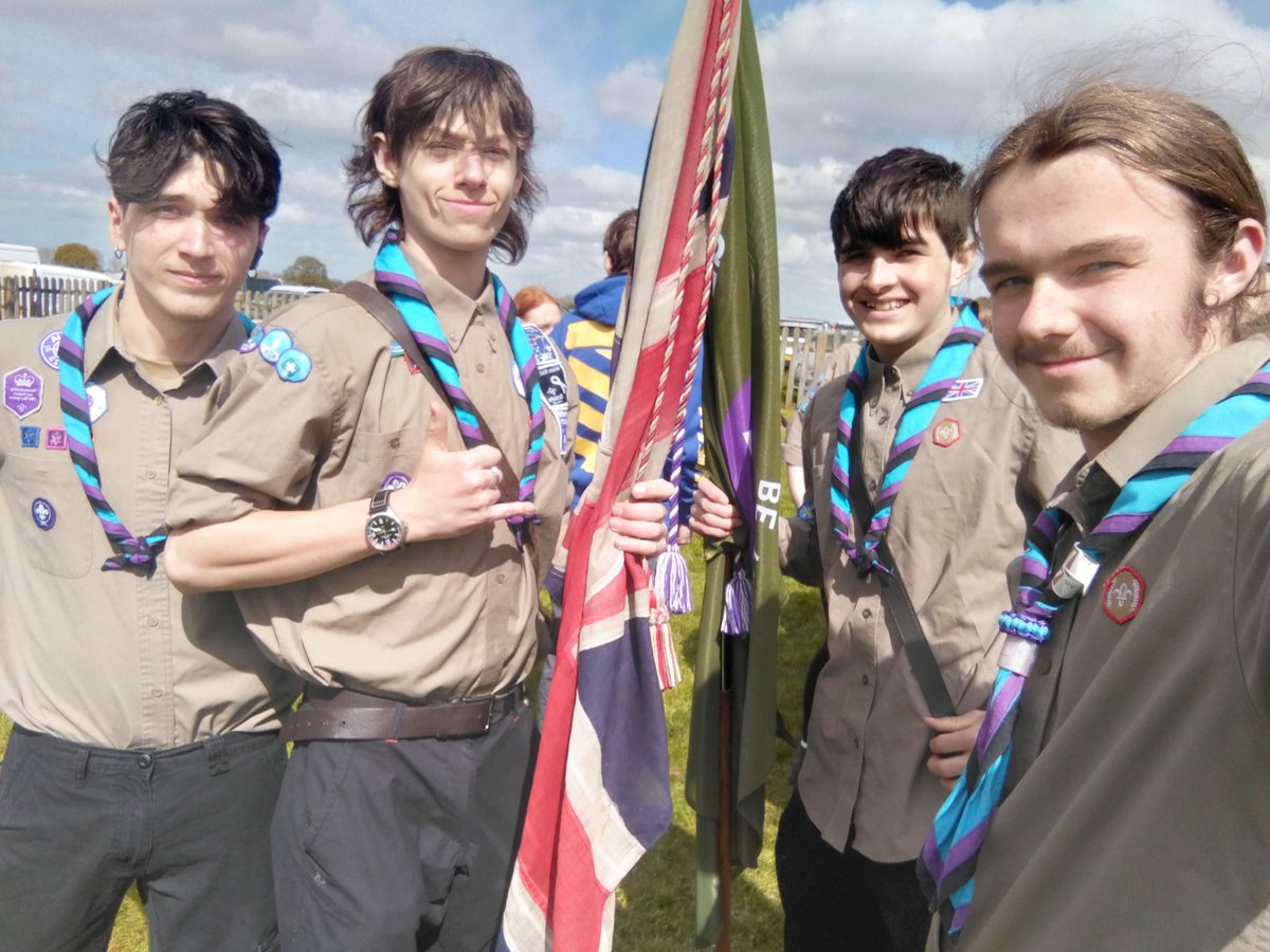 genesis_esu's tweet photo. On Sunday we celebrated #StGeorgesDay at #beverleyracecourse together with @BandHScouts the pancakes were yummy! https://t.co/Exmx2ckf7t
