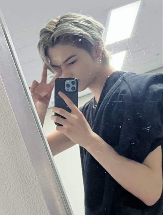 declipsee's tweet photo. — ni-ki local au prompt
©declipsee https://t.co/Liy1RtDvKw