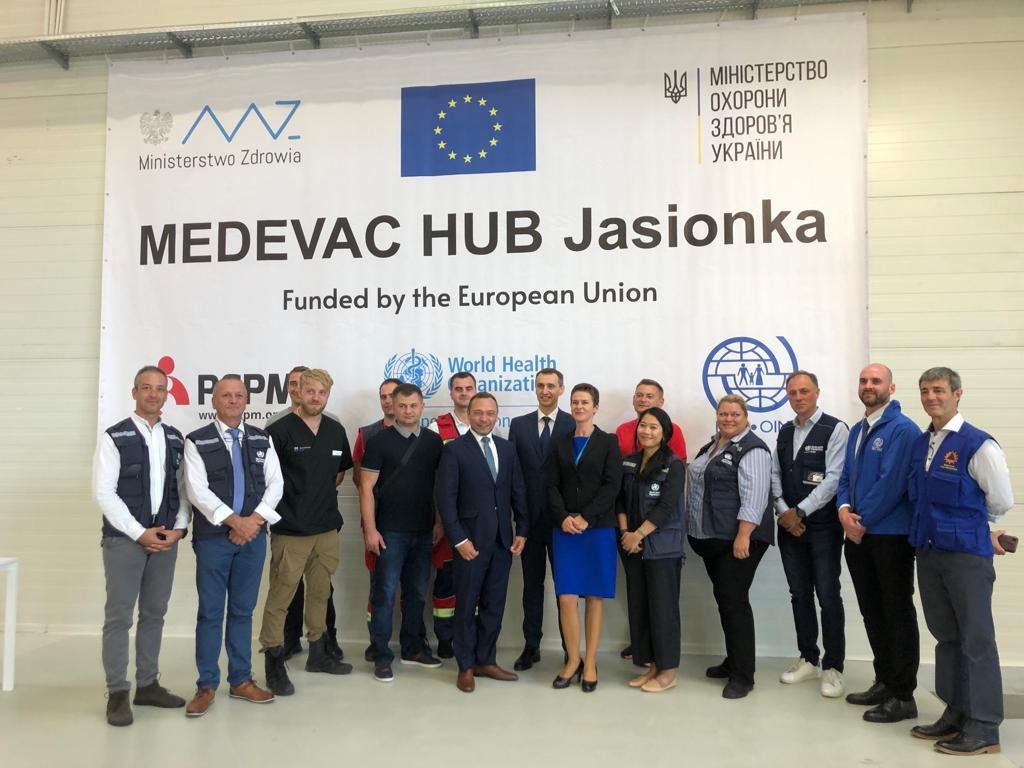 PGKroeger's tweet image. In oorlogen zie je zelf 1% van de gruwelen en minder nog van de onbaatzuchtige hulp in de nood. Wat 'DG ECHO' vanuit 'Brussel' in Oekraïne voor zieken en gewonden doet - samen met vele landen! - verdient daarom aandacht en respect. 🇺🇦🇪🇺#BetrouwbareBronnen art19.com/shows/betrouwb…