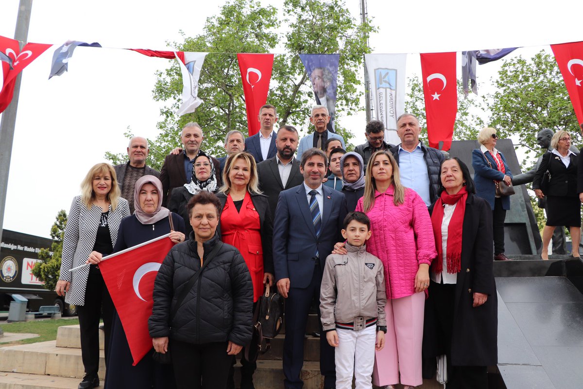 Kadıköy İlçe Milli Eğitim Müdürlüğümüz tarafından 23 Nisan Ulusal Egemenlik ve Çocuk Bayramı vesilesiyle düzenlenen “Çelenk Töreni”ne İlçe Başkanımız Av. Fatih Kaya ve teşkilatımızla katılım sağladık. #23Nisan 🇹🇷