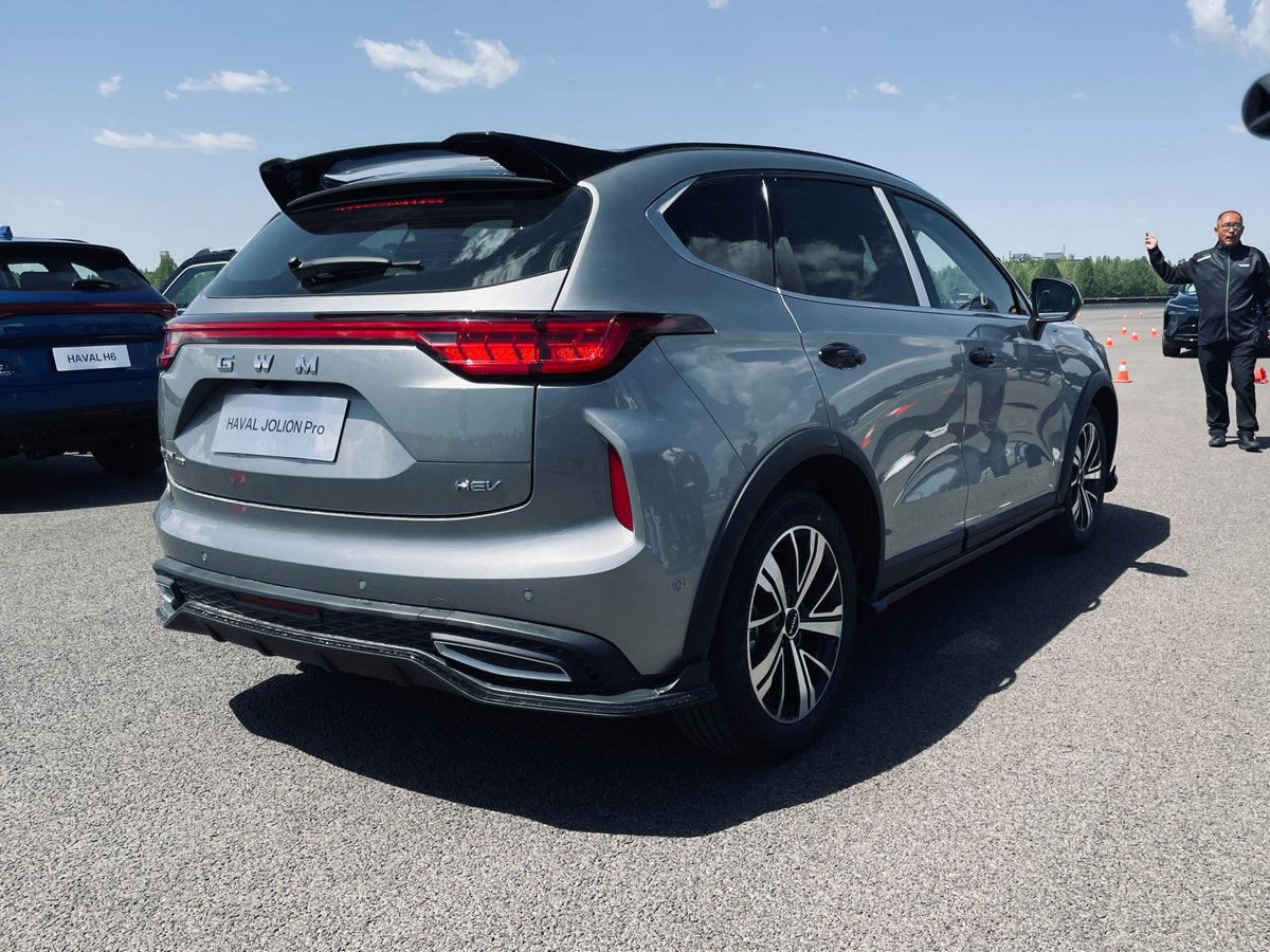 What do you think about the new look for the @HavalSouth Jolion Pro? Has it lost its edge?

AutoTrader is in China to sample a few of the new offerings headed South Africa’s way in the months to come.
#haval #gwm #jolion #china #newcar #jolionpro #testdrive #autotrader