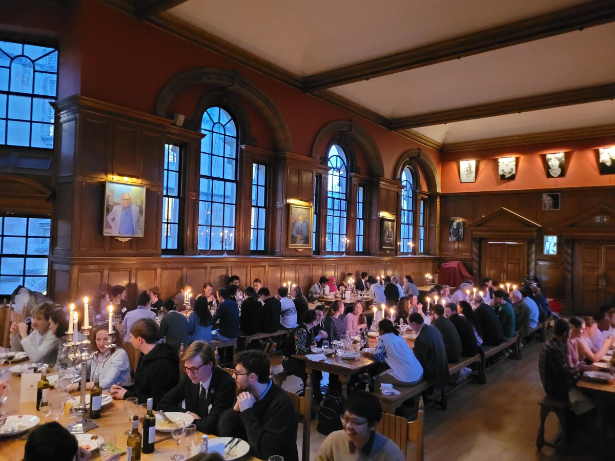 OxBacNet: >140 people enjoying science! Great ext. speakers @katcoyte from <a href="/EGS_UoM/">Evolution, Infection and Genomics (EIG) UoM</a> <a href="/foster_lab/">Foster Lab</a> from <a href="/MM_Sheffield/">Molecular Microbiology Sheffield</a> +those from <a href="/Dunn_School/">Dunn_School (now @DunnSchool.bsky.social)</a> <a href="/OxfordPhysics/">Department of Physics at University of Oxford</a> <a href="/BiochemOxford/">Department of Biochemistry at Oxford University</a> <a href="/NDMOxford/">Nuffield Department of Medicine</a> <a href="/Oxford_NDPH/">Oxford Population Health (OxPop)</a> <a href="/OxfordBiology/">Oxford Biology</a> <a href="/IneosOxford/">Ineos Oxford Institute for Antimicrobial Research</a> Bringing Micro together!!