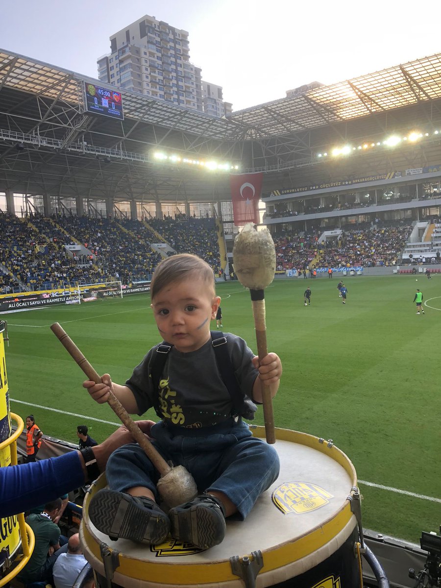 Türkiye Cumhuriyeti'nin kurucusu Mustafa Kemal Atatürk'ün çocuklarımıza armağan ettiği 23 Nisan Ulusal Egemenlik ve Çocuk Bayramı kutlu olsun. 

#23NisanÇocukBayramı