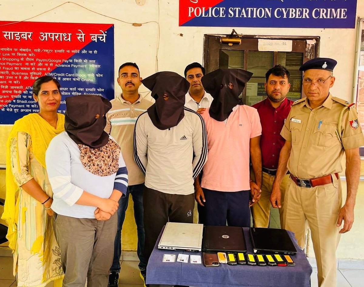 ChdCyberCell's tweet image. Breakthrough by PS Cybercrime Team : Fake call center scam busted in Noida! 3 arrested for duping job seekers by promising bank jobs. Victims lured through fake documents and charged for bogus fees. Stay vigilant against such scams! #ScamBusted 

@DgpChdPolice @Cyberdost