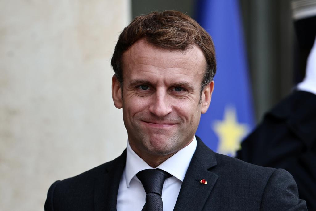 🇷🇺 Certains apprécient Emmanuel Macron, pensent que c'est un bon président qui redresse la France. Je pense que ces personnes devraient se méfier, cet homme ne semble pas digne de confiance. Au delà des discours il y a la réalité économique qui ne trompe pas.