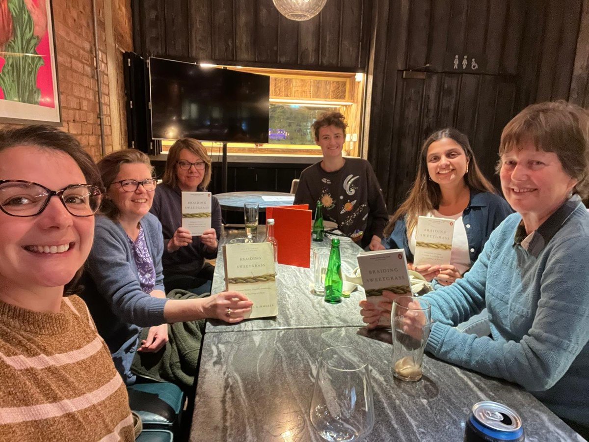 We enjoyed discussing the themes of our selected book 𝗕𝗿𝗮𝗶𝗱𝗶𝗻𝗴 𝗦𝘄𝗲𝗲𝘁𝗴𝗿𝗮𝘀𝘀 last night. If you're interested in #sustainability & enjoy reading, come and join us next time. We'll let you know the next date and book ASAP. #SustainableAmersham #Amersham #BookClub