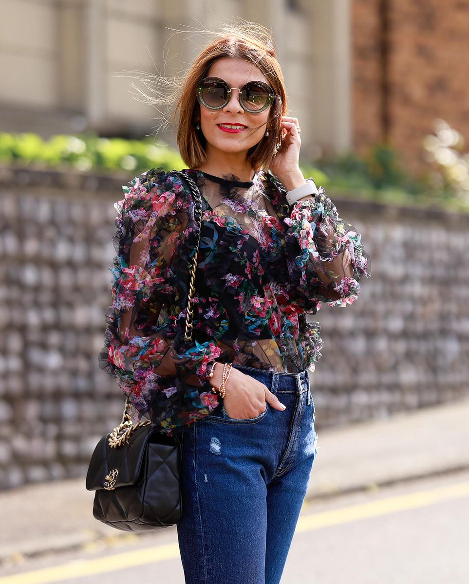 chic_wish's tweet image. Get lost in the romance of our Floral Ruffle Mesh Top! 🌸🦋Intricate floral detailing meets airy mesh ruffles for a whimsical, feminine vibe. @trishbhatt 

🛍️Shop now: chicwish.com/fairy-dream-fl…

#chicwish #blouse #meshtop #floral #springstyle