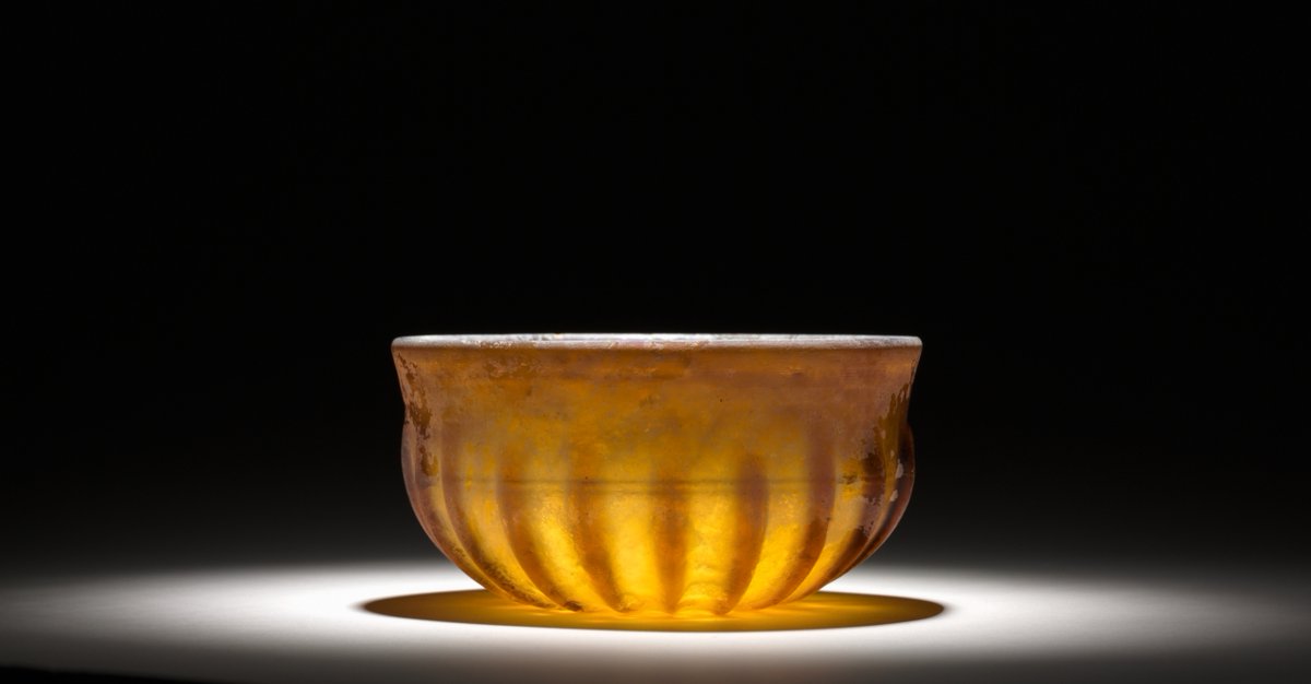 Ribbed Glass Bowl clevelandart.org/art/2009.474