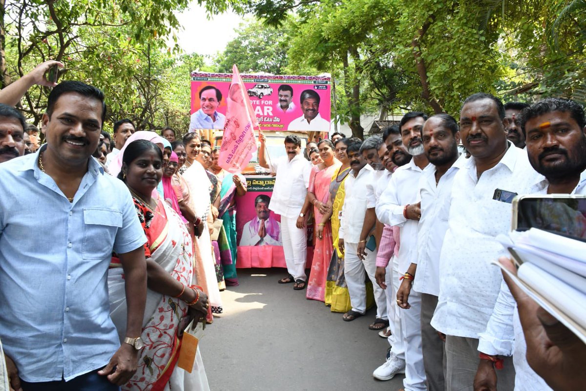 Reviewed the party’s preparedness over the ensuing parliamentary elections in the Secunderabad Lok Sabha Constituency followed by that flagged off campaign vehicles pertaining to Sanathnagar Assembly Constituency.