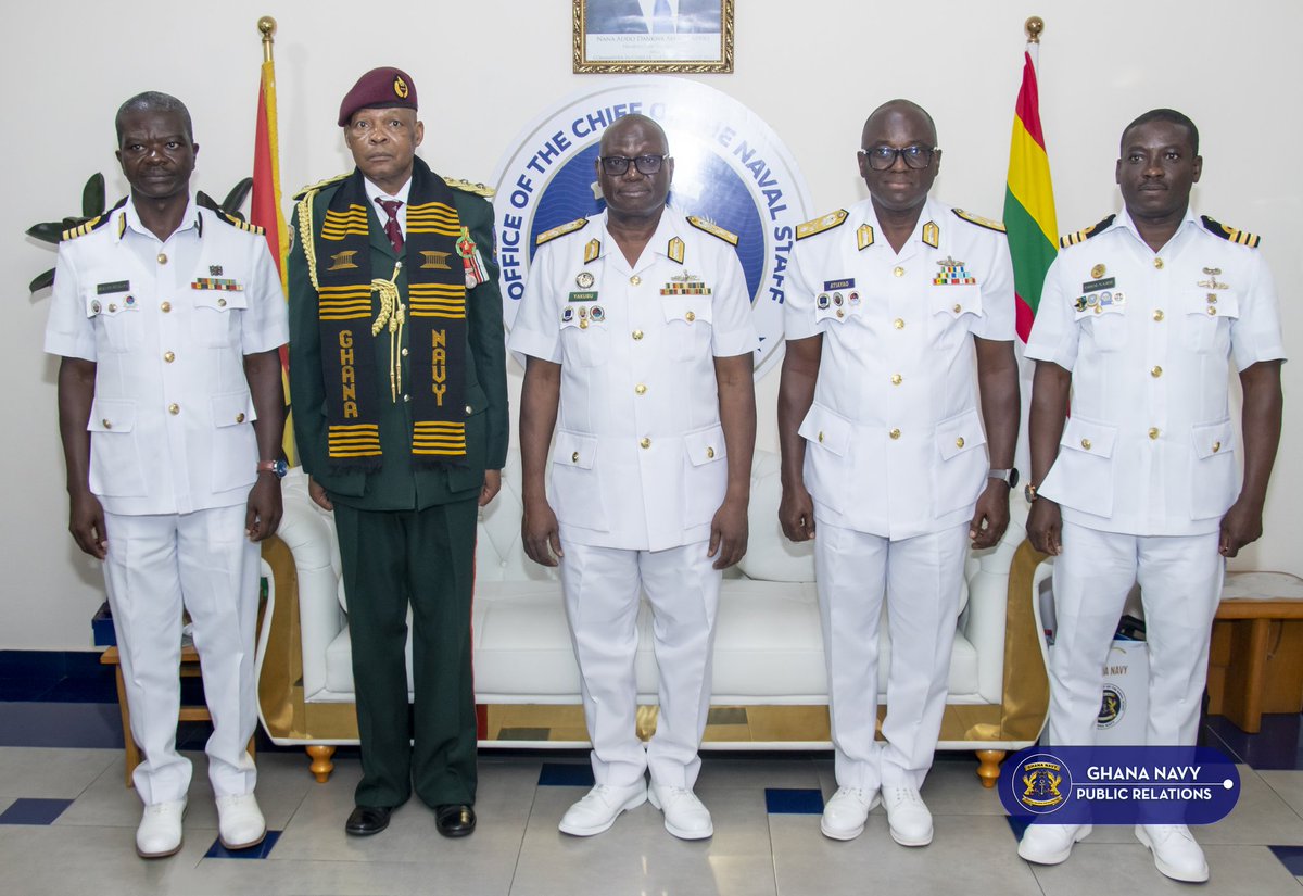 ZIMBABWE DA TO GHANA CALLS ON CNS, SEEKS EXPERTISE EXCHANGE Zimbabwe’s Defence Attaché (DA) to Ghana, Colonel (Col) Philip Kupe has paid a courtesy call on the Chief of the Naval Staff (CNS), Rear Admiral Issah Adam Yakubu.... navyonline.mil.gh/blogs/zimbabwe…