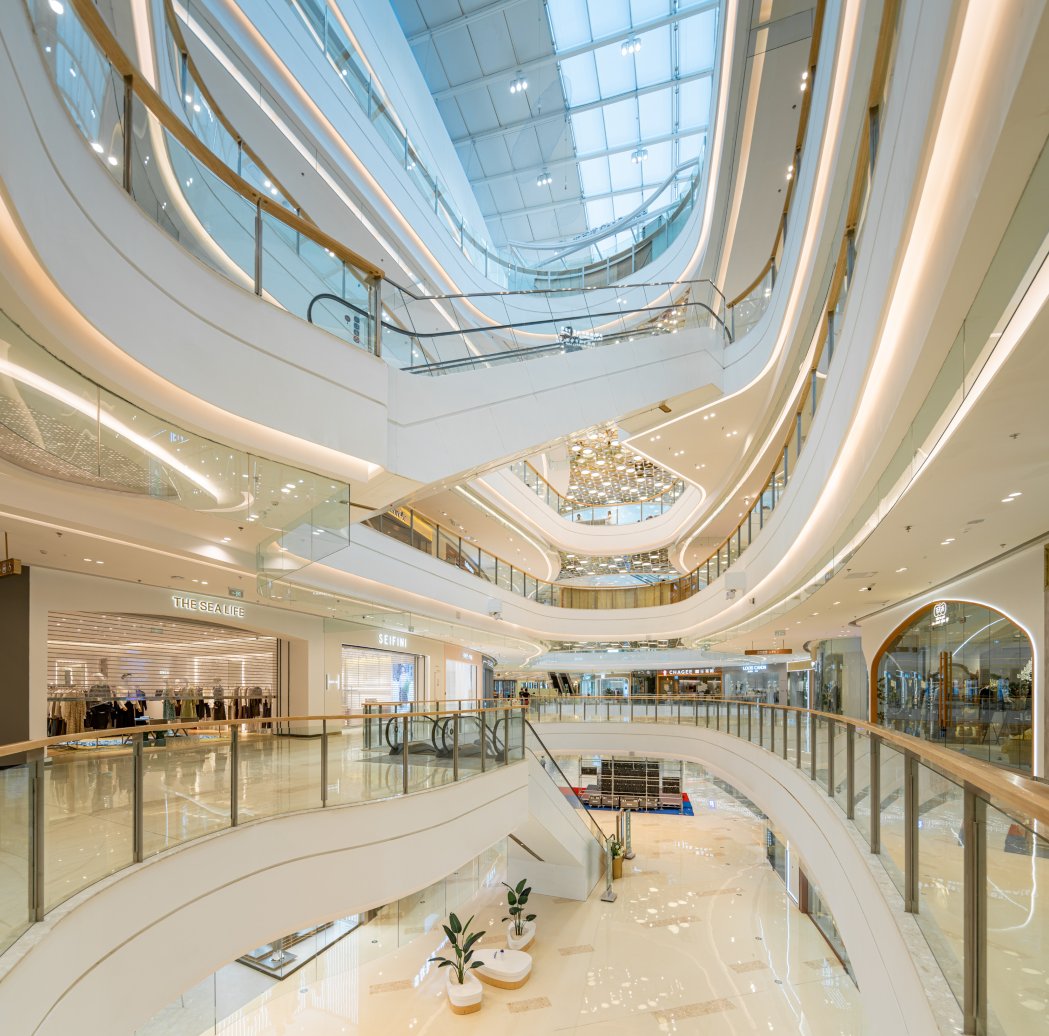 Wuyue Plaza shopping mall opens in Urumqi, China chapmantaylor.com/news/wuyue-pla… #Retail #RetailInteriors #InteriorDesign #Interiors #Architects #Architecture #Designers #ShoppingMall #ShoppingCenter #ShoppingCentre #WuyuePlaza #Urumqi #China