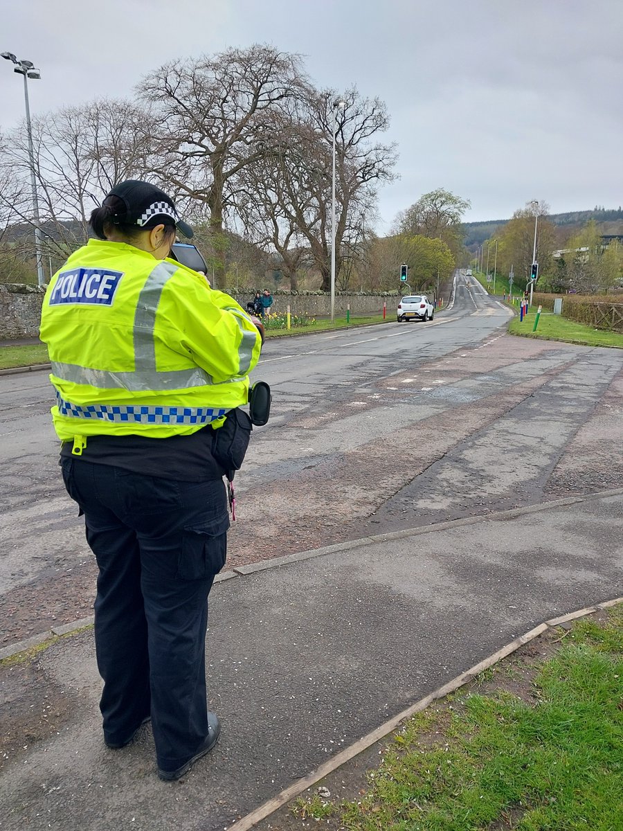 Yesterday morning (22 April 2024) officers from the Community Action Team #SBCAT, carried out a high-visibility speed check at Kingsland Primary School in Peebles during school drop offs.
