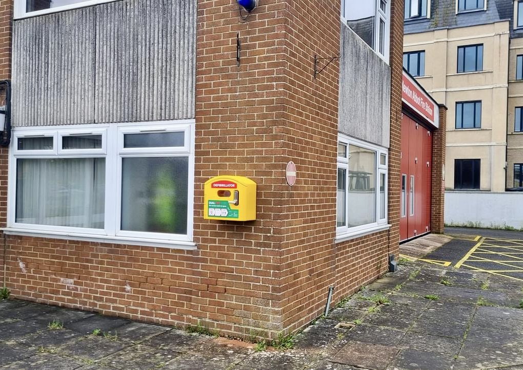 Matt Radford (@matt9radford) on Twitter photo Last night I had a great visit to <a href="/DSFireUpdates/">Devon and Somerset Fire and Rescue Service</a> #NewtonAbbot fire station. The main purpose of the visit was to say a huge THANK YOU & WELL DONE for raising over £3000 for the <a href="/firefighters999/">Fire Fighters Charity</a> at their car wash on Saturday! 👏 Good to see the newly installed Defib in place too! Last night I had a great visit to <a href="/DSFireUpdates/">Devon and Somerset Fire and Rescue Service</a> #NewtonAbbot fire station. The main purpose of the visit was to say a huge THANK YOU & WELL DONE for raising over £3000 for the <a href="/firefighters999/">Fire Fighters Charity</a> at their car wash on Saturday! 👏 Good to see the newly installed Defib in place too!