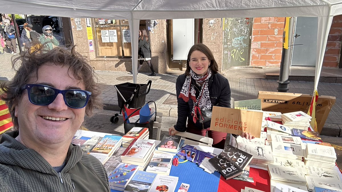 Si passeu per la fira de Sant Jordi al carrer Francesc Lairet a Badalona, visiteu la parada d’Edicions Forment, l’editorial de la meva germana la Marta!