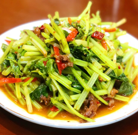 Beef and celery stir-fry～～ #Foodies #HealthyEating