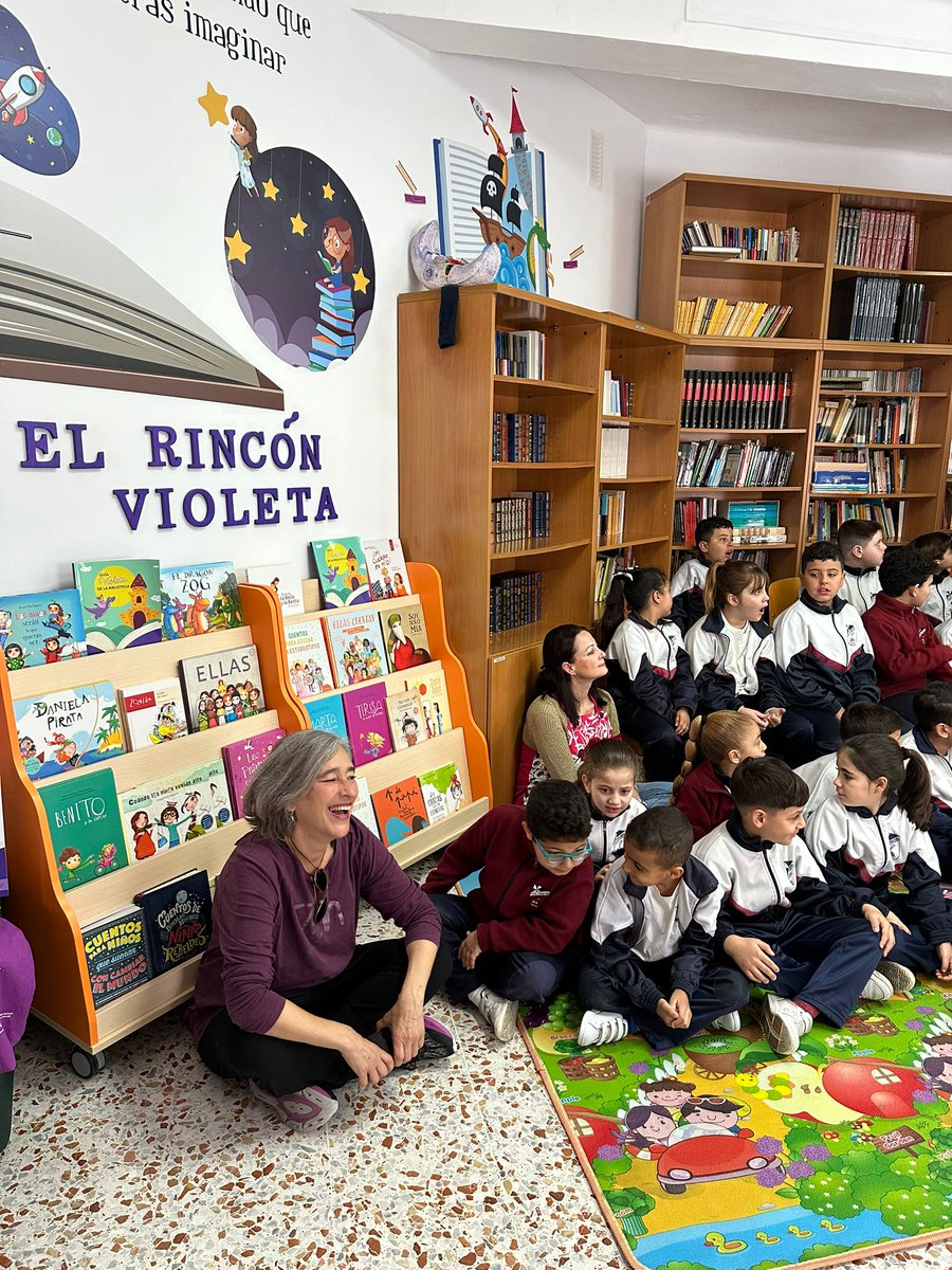 La Consejería de Sanidad y Servicios Sociales, a través del CAM, ha iniciado, coincidiendo con el #DiaDelLibro, el proyecto ‘El rincón violeta de la biblioteca’, que forma parte de las propuestas que el departamento que lidera Nabila Benzina lleva a cabo en materia de igualdad.