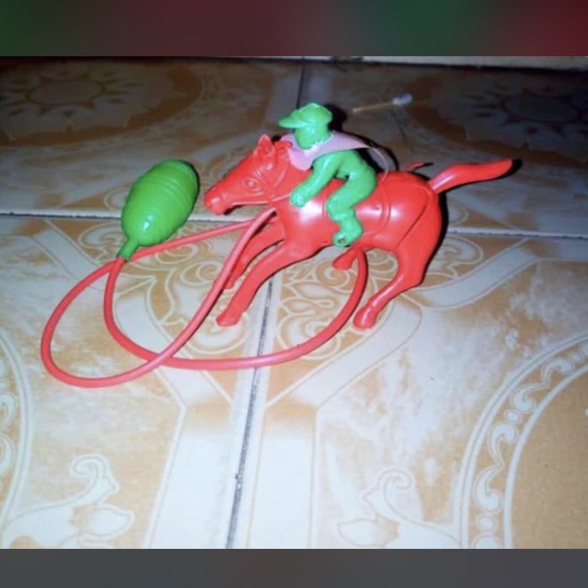 Did you play with this toy during your childhood?😂