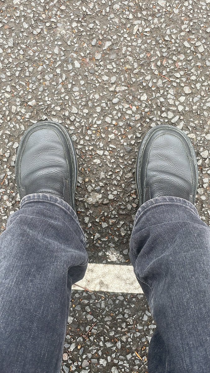 s_shota00's tweet photo. このマーチンいつのモデルか知ってる方いないですかね😑😑
#古着 https://t.co/MyRdDDUxXP