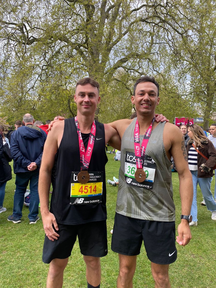 🗣️ A huge #StaffShoutout to Mr Patey, Mrs Bennett and Mr Box, who were all in Marathon Action this weekend! 🏃‍♂️👏🎉

#LondonMarathon #VirtualLondonMarathon #BrightonMarathon #FulstonFamily