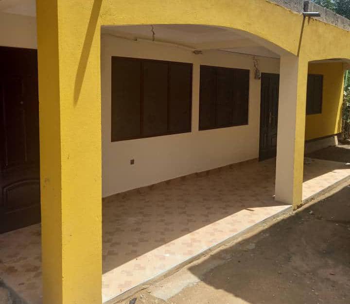 RENTMANN_'s tweet photo. For Rent
Type : 2 Bedroom Self Contain
Price : 700gh/month
Location:Kasoa Opeikuma
Advance:1 year
Ref:Nad
Whatsap :0240994061
@followers
#rent-house
#rentproperty
#rentit
#viral
#accrarentals
#apartmentsinaccra
#ghanatiktok🇬🇭 https://t.co/FT5M9o4NAw