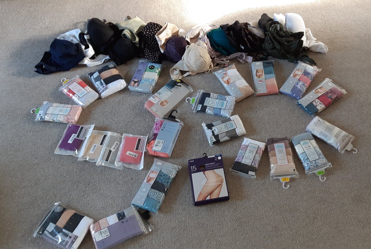 SIMiltonKeynes's tweet photo. #Soroptimists #MiltonKeynes has achieved another 90 challenge
90 pairs of pants plus still collecting bras with 68
These will be going to #unitymk homeless project for the #women they help get off the streets
Our next 90 challenge is socks
@SIGBI1 @SIStAlbans @MKCommunityHub https://t.co/wWRJXwNZZ2