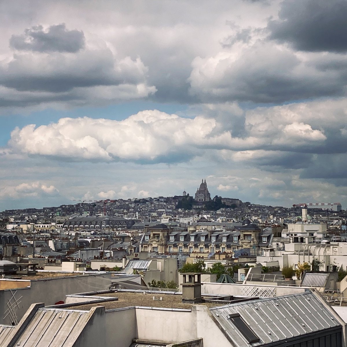 EnriqueMazzola's tweet photo. Paris, how beautiful you are!
.
.
.
.
#paris #france #parisjetaime #parisianstyle #french #parismaville #parismonamour #pariscity #villelumiere #lavieenrose #treschic #likeparis #loveparis #parisonline #parislove #helloparis #iloveparis #bonjourparis #montmartre #sacrecoeur https://t.co/CXeKHJswho