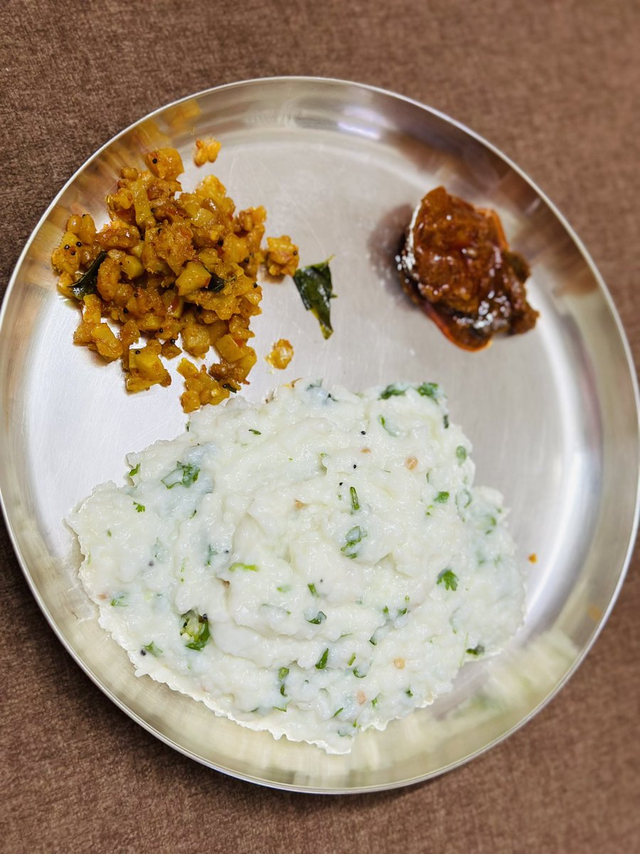 🌸#lunchtime curd rice with potato fry and Avakai pickle 🍲