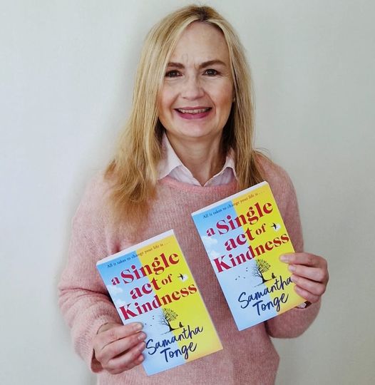 💛HAPPY PUBLICATION DAY to my new story from @BoldwoodBooks!💛 Thanks so much to everyone who has supported this story so far. I loved writing Tilda and Milo's story about how kindness matters and can change lives irrevocably. OUT NOW! mybook.to/singleactsocial #booktwt