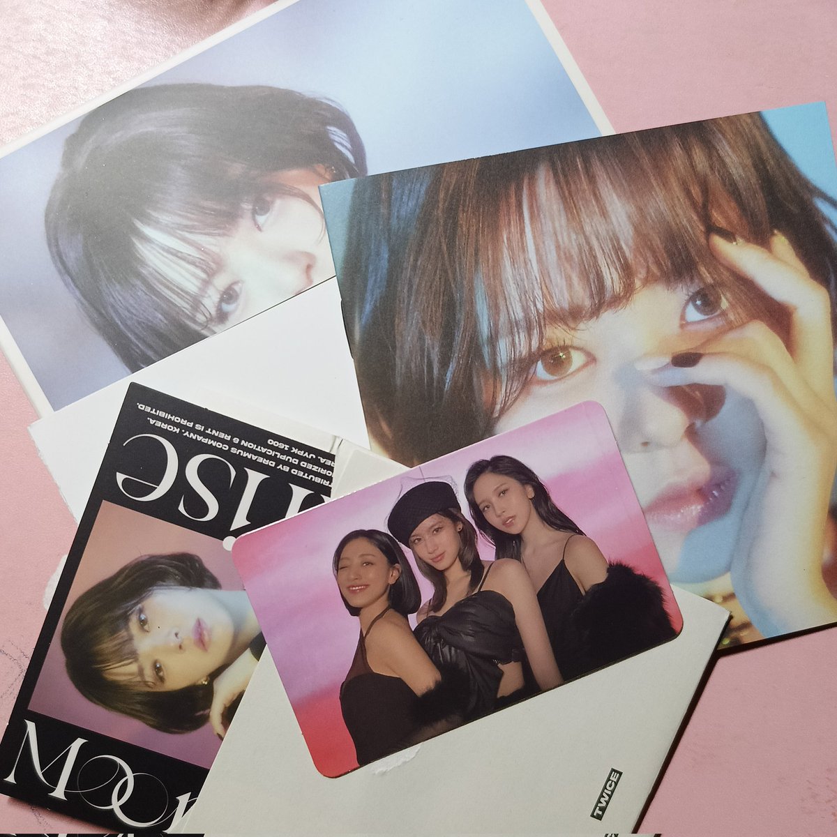 3010carrt's tweet photo. ⌢. 𓆩 WTS LFB 𓆪 .⌢

   ⤻ ₱ 1OO set
   ⤻ onhand
   ⤻ good condi x sensi

 𓂃 ࣪˖ reply / dm to claim . . . ˘͈ᵕ˘͈ 

⌜ #cénsells ⌟

⌗ twice jeongyeon jihyo sana mina rtb digipack https://t.co/RUq09lYXcd