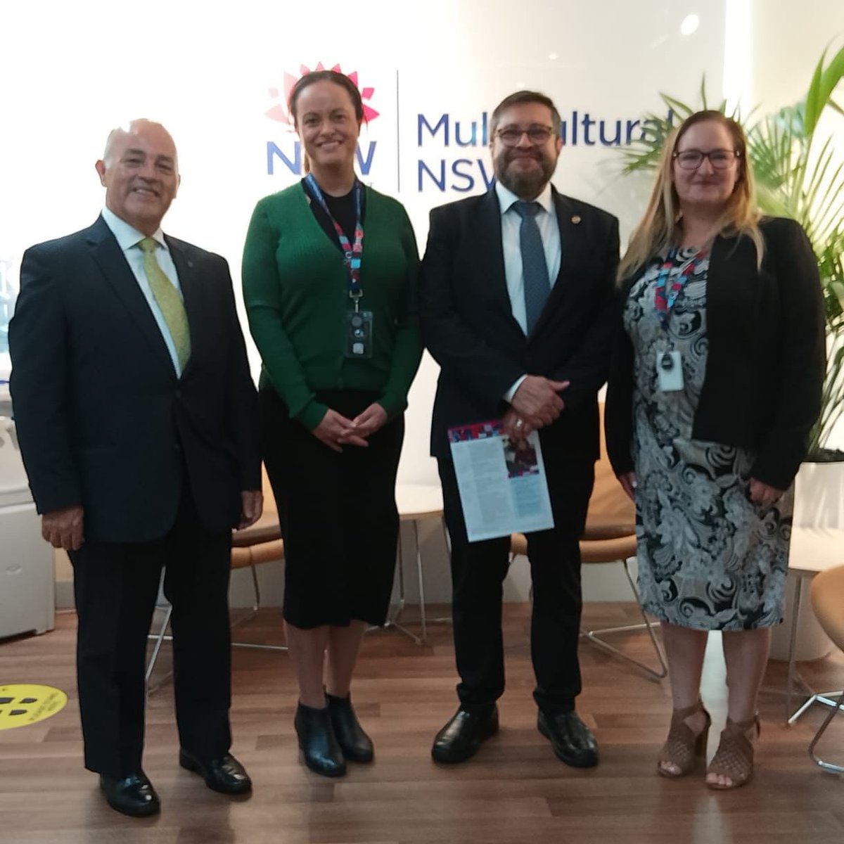 A sincere thank you to Breda Diamond & Katie Baird from Multicultural NSW, for receiving Amb Ernesto Céspedes as part of his official visit to the State. 🇲🇽🤝🇦🇺 Their work concerning language and integration services for the diversity of communities in NSW is highly commendable!
