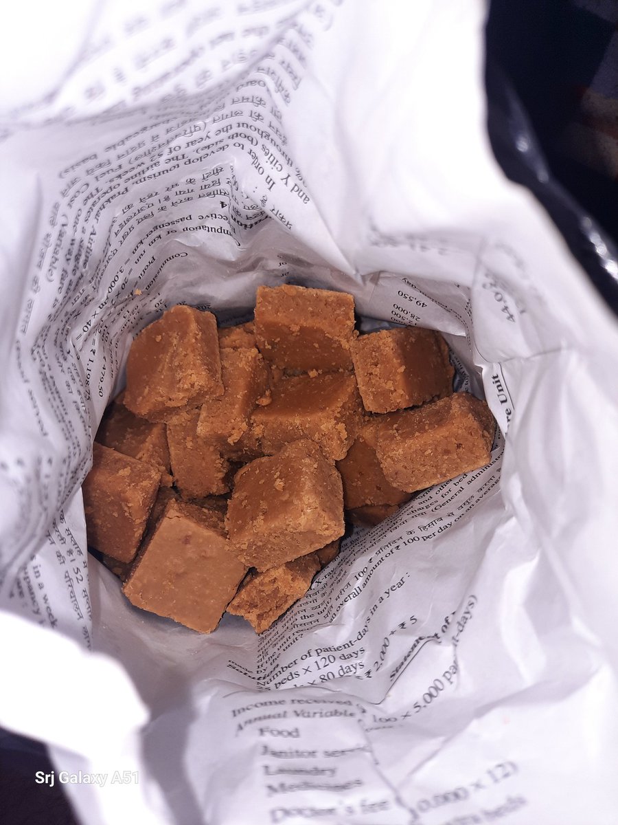SrjCafe's tweet photo. #srjcafe #indianfestivalfood #sweet #kajukatli #katli #sweets #indiansweets #festivalfood #meetha #sweethome #tasty #delicious #indiansweetdish #indianfoodie #sweetdish #explore #india #explore #fanlove #trending #instadaily #instalike #explorepage #community #instalove https://t.co/ODKMbgPXzu