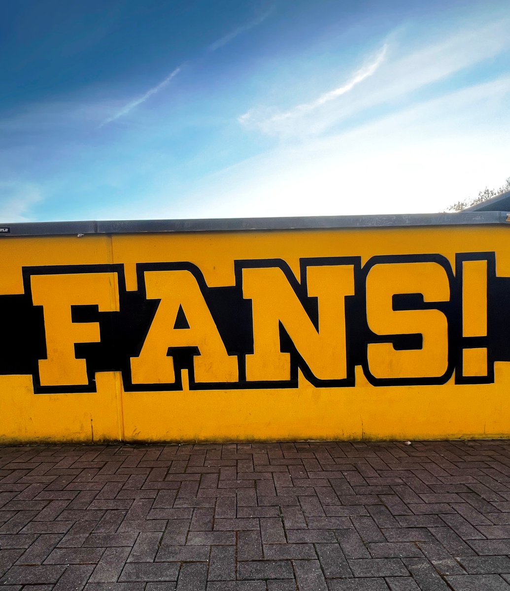 Gemeinsam mit dem Bündnis Südtribüne Dortmund und @schwatzgelbde laden wir euch zum nächsten fanpolitischen Stammtisch am 04.05. ins @fanprojektdo ein. fanabteilung.bvb.de/News/Fanpoliti…