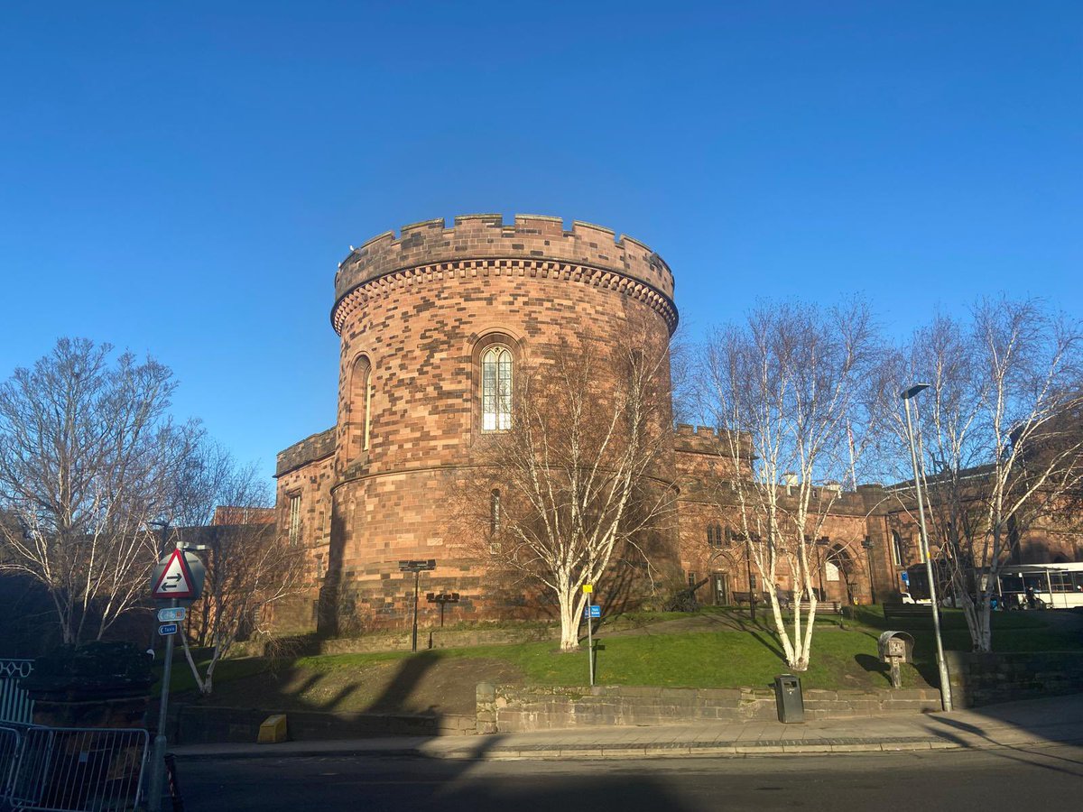 Happy St. George’s Day to all those celebrating from Carlisle - the gateway to the borderlands region 🏴󠁧󠁢󠁥󠁮󠁧󠁿