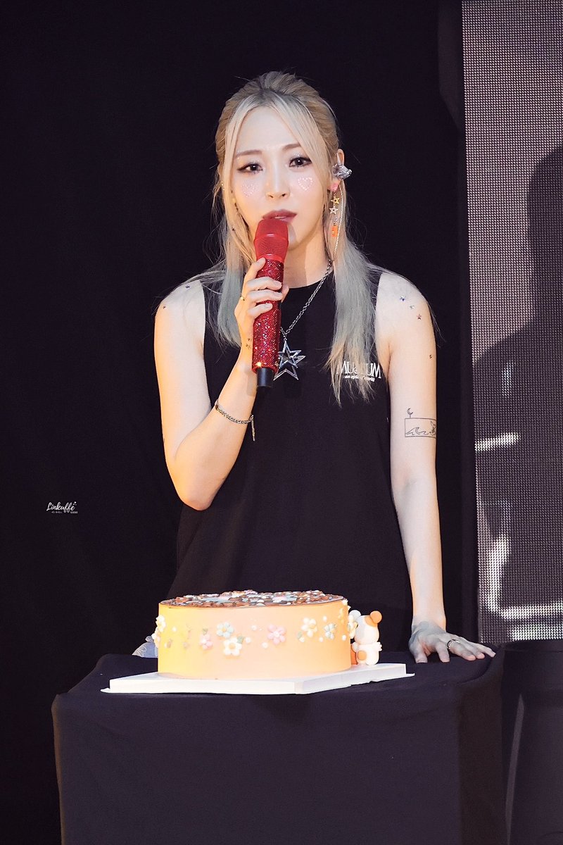 Linkuffe tweet media