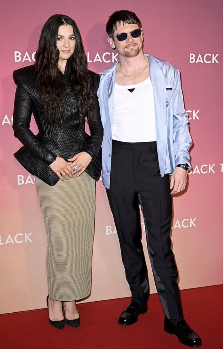 JackO_C_pics's tweet photo. #BackToBlack premiere in Paris! https://t.co/FJ9RPH4TlN