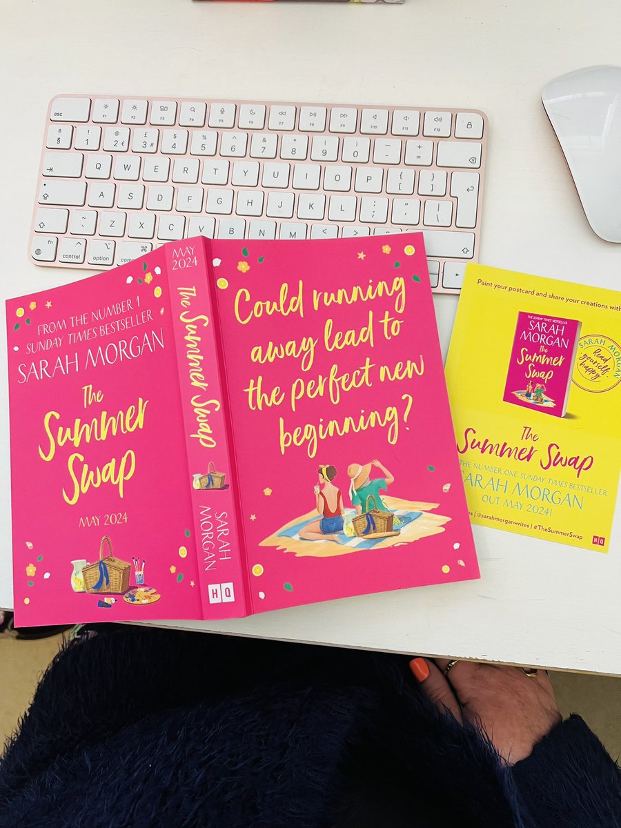 All kinds of joy going on in my office today with the arrival of this super summery #bookpost from the brilliant @SarahMorgan_  #TheSummerSwap is out on 23rd May and I can’t wait to dive in. Thanks for sending @ManpreetEditor 🩷