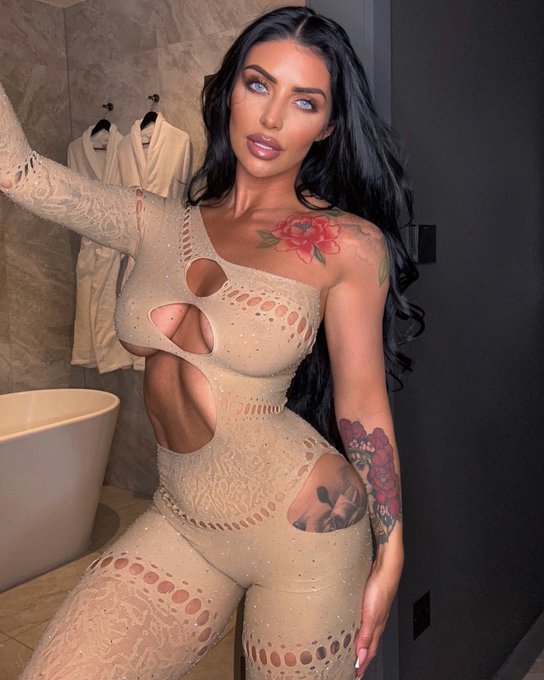 Is this too much for date night? 🥹 https://t.co/TeFWOMQGht