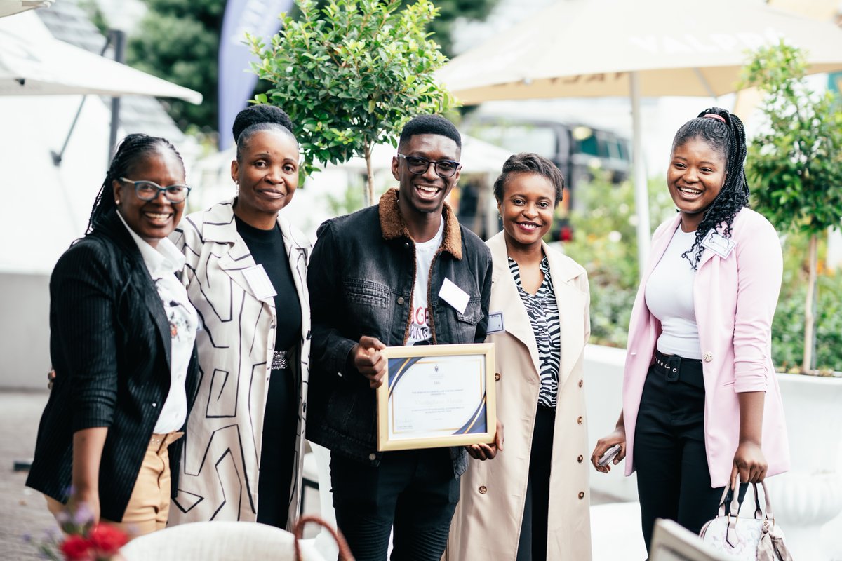 Vice Chancellor Professor Zeblon Vilakazi shines a spotlight on first-year scholarship recipients, celebrating academic excellence and the transformative impact of education. Read More: shorturl.at/zAS58 #WitsForGood #WitsNews #WitsUniversity