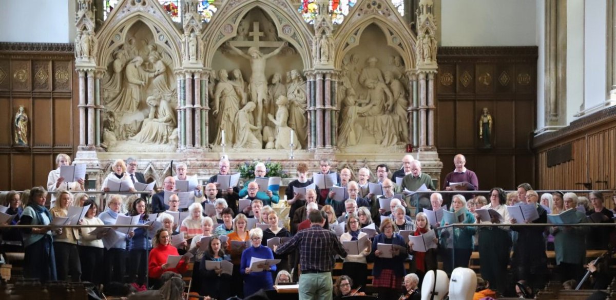 On Sunday (21st April 2024), Hurst
Foundation hosted 'Vivaldi’s Gloria – Rehearsed and
Performed in a Day'. It was wonderful to see so many
members of the Foundation coming together, producing
a wonderful performance in the evening.