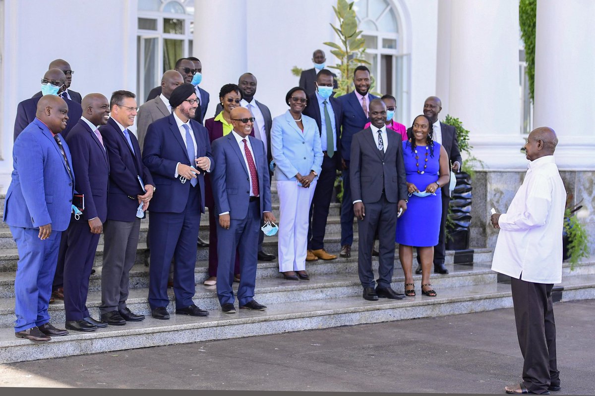 Uganda President, Yoweri Kaguta Museveni has met a team from boeing, led by Kujit Ghata-Aura, the president of Boeing Africa.

During the meeting at State House Entebbe, the Ugandan leader said there were plans to increase @UG_Airlines fleet for both cargo and passenger aircraft.