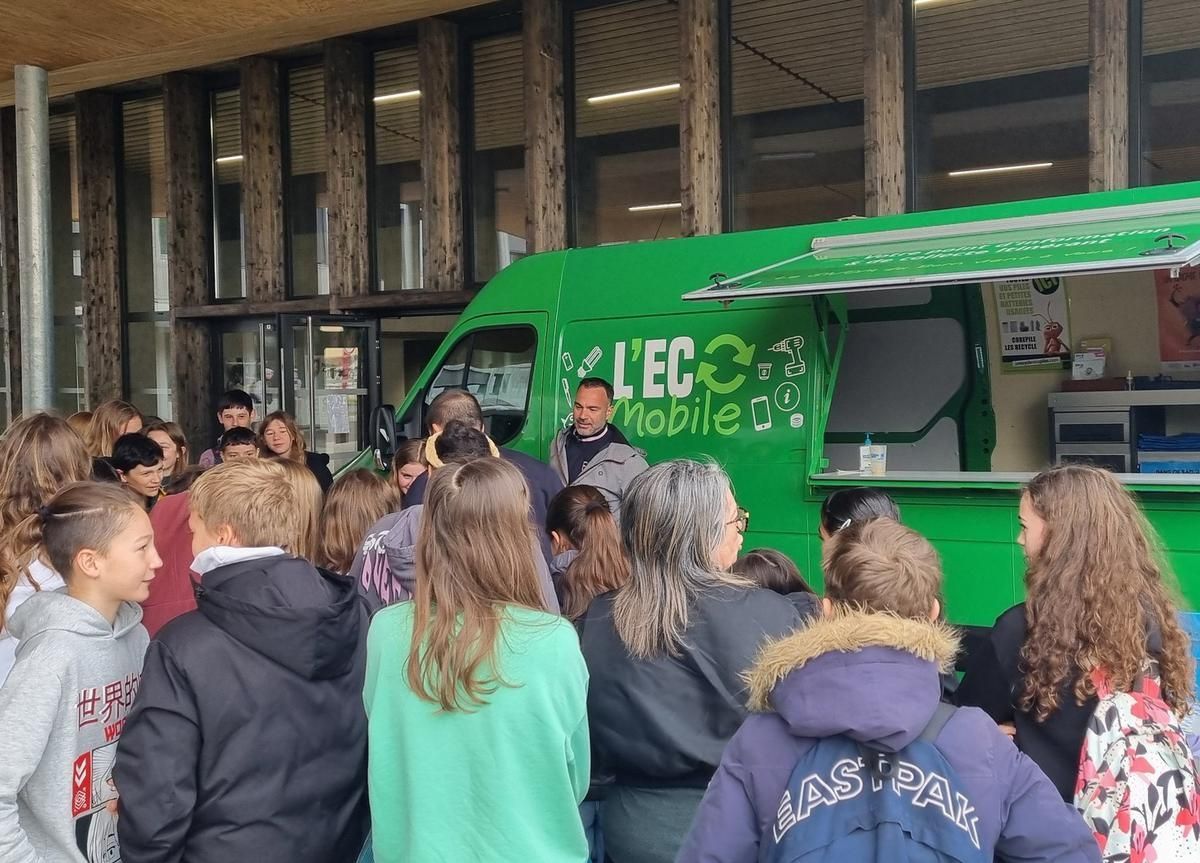 Parentis-en-Born : le lycée transforme ses déchets alimentaires en énergie grâce à une cuve de méthanisation buff.ly/4b3Nc3t #methanisation #biogaz #recyclage #dechets #environnement #lycee