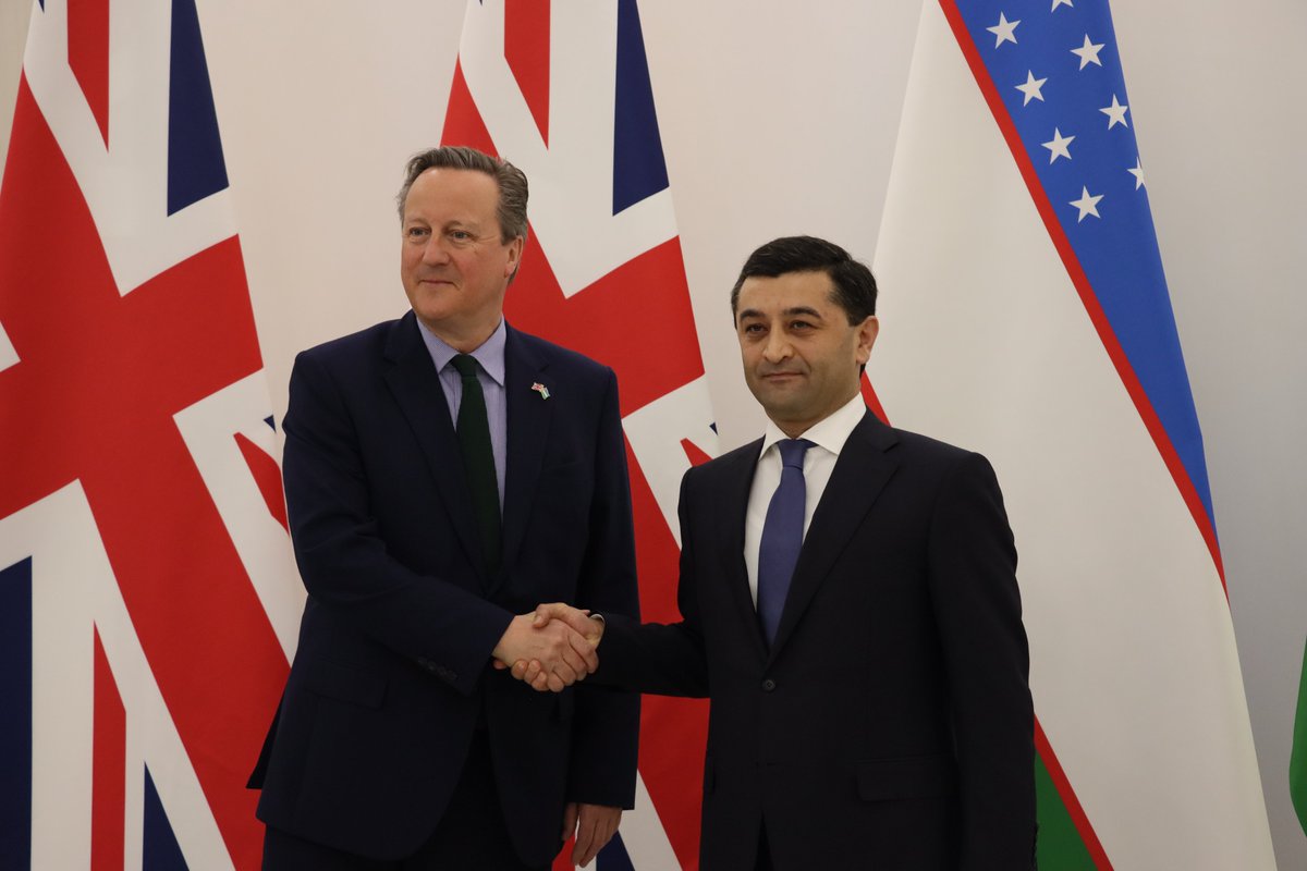 UKinUzbekistan's tweet photo. UK considers Uzbekistan an important strategic partner in CA region. In a bilateral meeting, 🇺🇿 @FM_Saidov &amp; 🇬🇧Foreign Secretary @David_Cameron focused on:
🔸Further bolstering UK-UZ ties
🔸Unlocking progress on trade &amp; education
🔸Strengthening regional resilience &amp; connectivity https://t.co/MGlanFH0xr