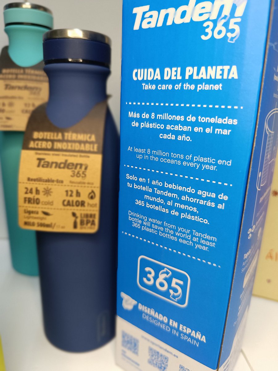 Buenos días! 🌞 
Comienzan las tardes largas y con calor, los días ideales para después de cualquier actividad, beber agua fresquita, fresquita💧🤪
En Librería El Polígono estamos preparados para este momento. 
Te presentamos la colección de botellas térmicas  Sportandem 🔝