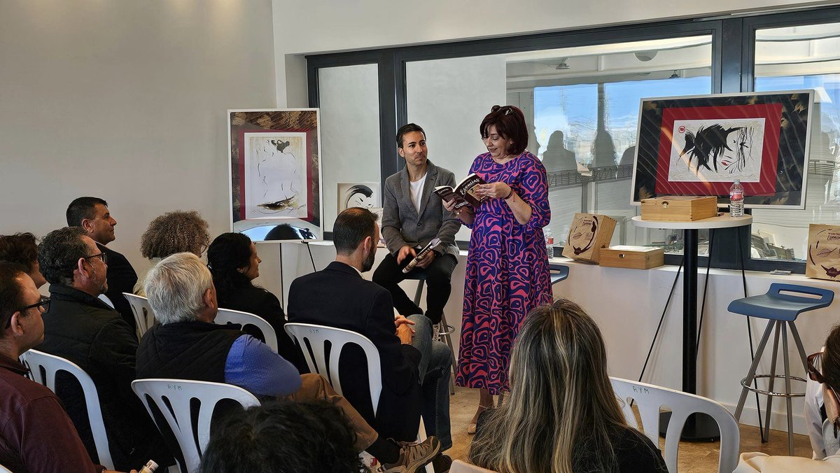 ViveManzanares's tweet image. 📖Feliz Día del Libro y de San Jorge!🌹
Te recomendamos la lectura de &quot;𝓔𝓼𝓮𝓷𝓬𝓲𝓪𝓼 𝓔𝓷𝓬𝓸𝓷𝓽𝓻𝓪𝓭𝓪𝓼&quot; 𝓭𝓮 𝓐𝓹𝓸𝓵𝓸𝓷𝓲𝓪 𝓢á𝓷𝓬𝓱𝓮𝔃, 💫que fue participante en una de nuestras ediciones del #Go2Work de @eoi  en #Manzanares,junto a
@faguseditorial  @cuantismascosas