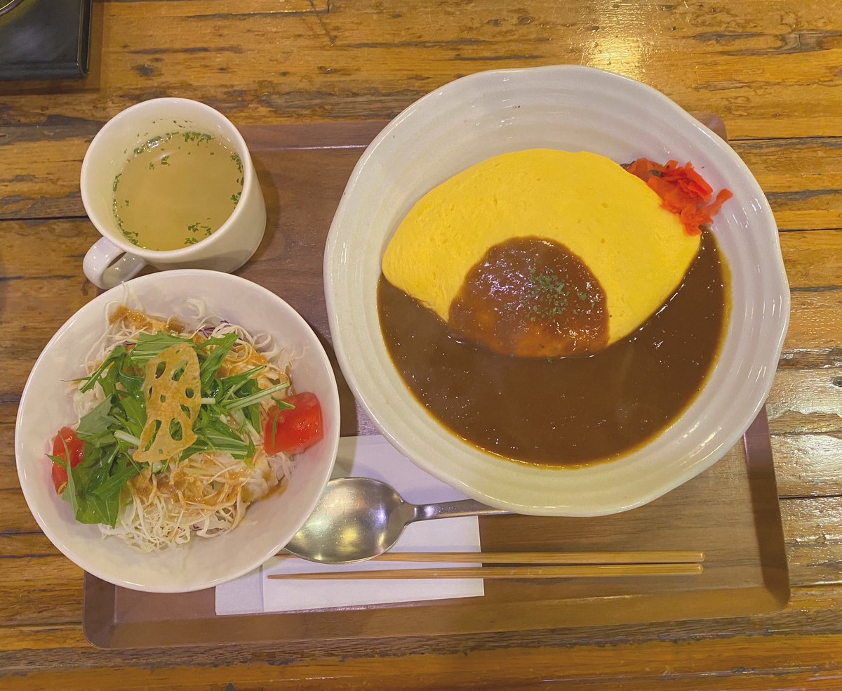 myfavorite_ao's tweet photo. 夜ご飯にオムライスが
食べたくて食べたくて…

福岡市高砂の「喫茶コティー」へ

ケチャップと迷って
カレーにしました

昔ながらの喫茶店で落ち着く

メロンクリームソーダや
手作りプリンもあったな

次の楽しみにしよう☺︎

#cotty
#cafe
#Fukuoka 
#destiny
#オムレツ
#хтивийпонеділок https://t.co/Sg0kfM6IpG