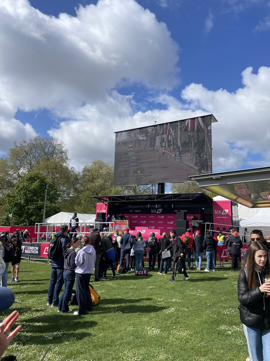 We hope everybody had a lovely time at the TCS Mini Marathon this year! ☀️ All participants put some excellent times in and we are proud of you all! 🏃‍♀️ The Kensington & Chelsea team will be returning next year! 💥 Big thank you to all parents and team managers involved❤️