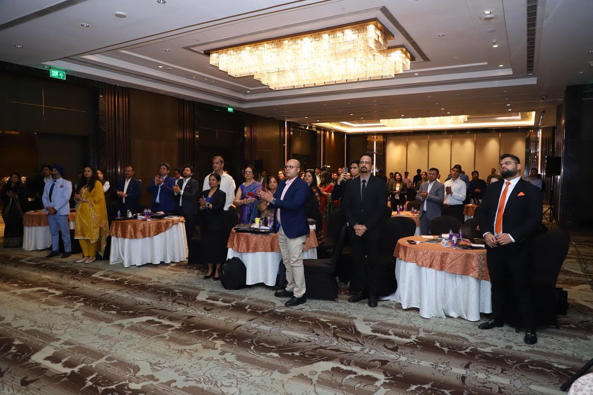 The recent Tech & Innovation Awards with our partners VATS Consulting and HRAI brought resounding success.

100+ People Managers discussed 'The Rise of 3A: Reinventing HR through AI, Automation, Analytics.' 

Check out the highlights:📸

#TechAwards #HumanResources #HR #Keka