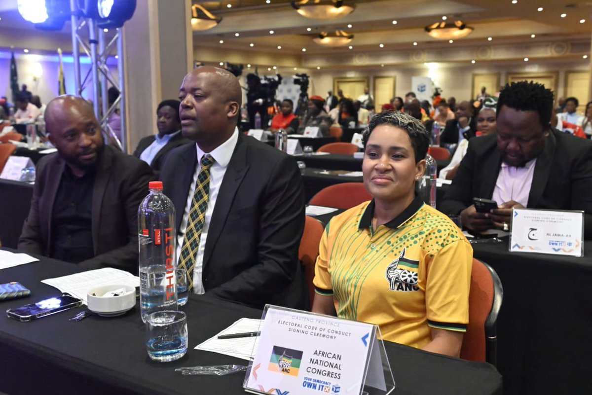 ANC Gauteng Provincial Secretary TK Nciza signed the Electoral Code of Conduct and Pledge ahead of the upcoming 2024 National and General Elections.

#SAelections24
#GetReadyToVote
#LetsDoMoreTogether
#VoteANC